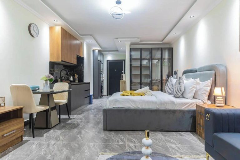 Room 3, Floria 807B, Accra
