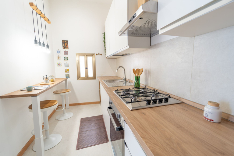 Room 4, Appartamento in Piazzetta by Wonderful Italy, Napoli