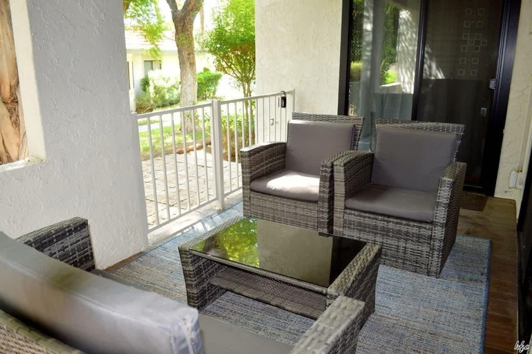 Interior 3, 2BD Ground Floor Condo in Gated Gardens Pool&spa, Riverside