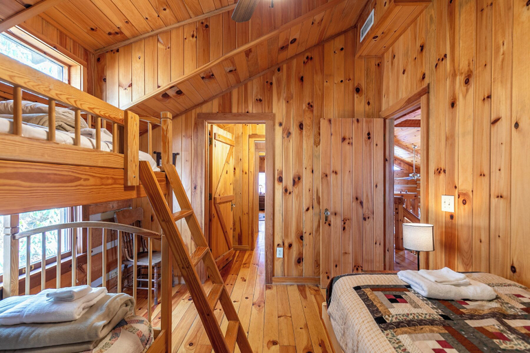 Interior 4, Daniel Boone Lodge, Watauga