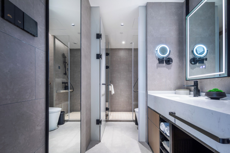 Bathroom, QingdaoWusiguangchangYaduoJiudian, Qingdao