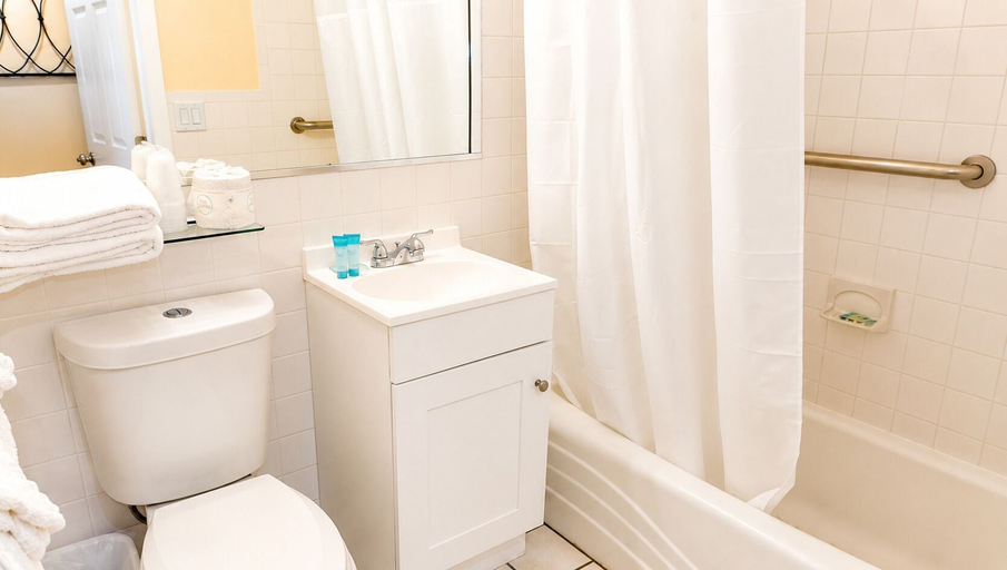 Bathroom 4, Belleair Beach Resort Motel, Pinellas