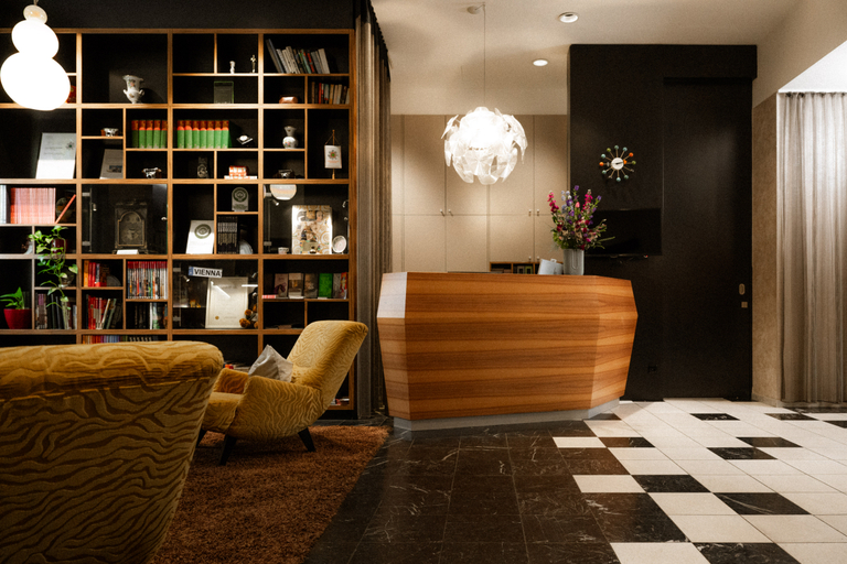 Public Area 4, Hotel Capricorno, Wien