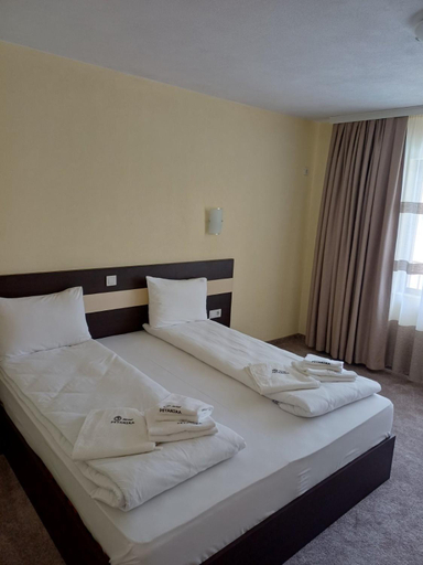 Bedroom, Hotel Deyanira, Garmen