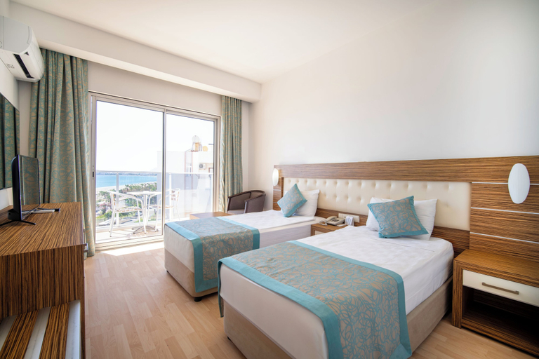 Bedroom 4, Blue Diamond Alya Hotel - All Inclusive, Alanya
