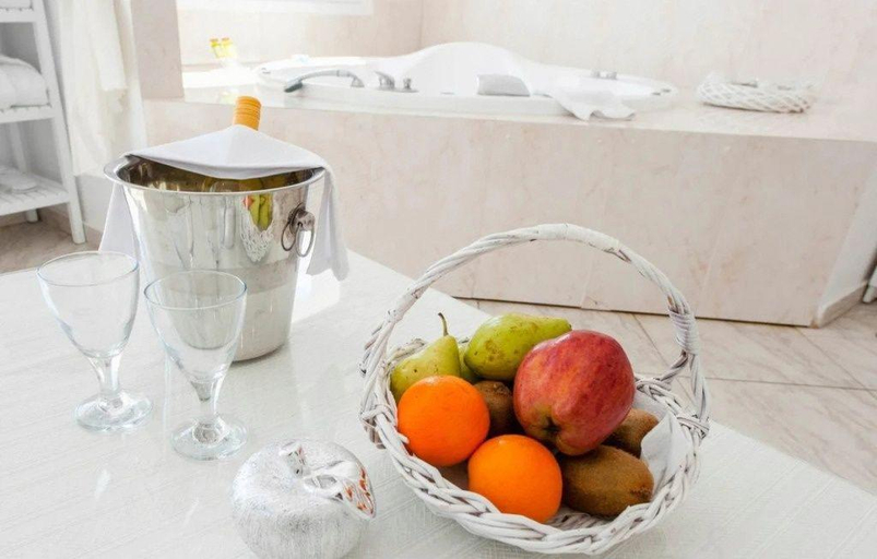 Food & Drinks, Aeolos Art & Eco Suites Adults Only, South Aegean
