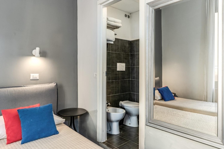 Bedroom 2, Hotel Castelfidardo, Rome