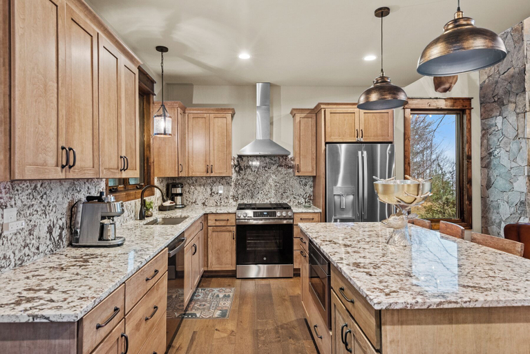 Interior 4, Haven at Eagles Nest, Avery