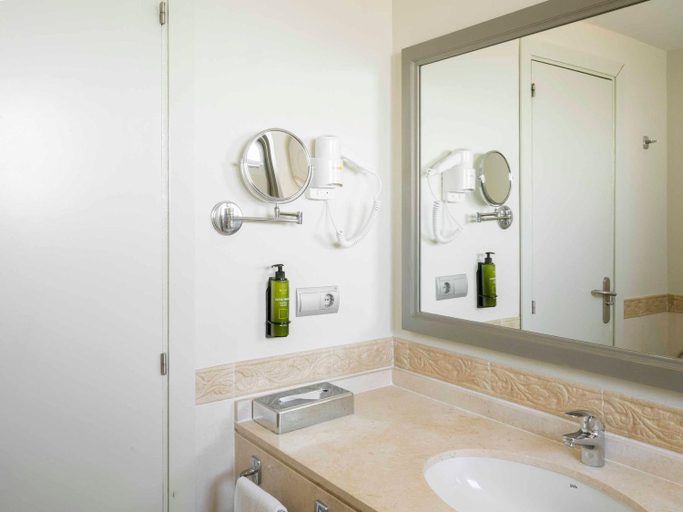 Bathroom 5, Ona Marinas de Nerja, Málaga