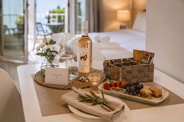 Food & Drinks 4, Azure Mare Studios, Ionian Islands