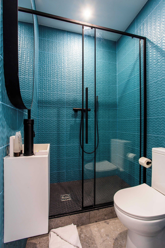 Bathroom 3, Room 10a - Eiffel Tower, Paris