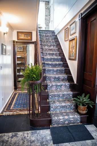 Interior 5, Lilac Inn Waddington, Lake Ontario
