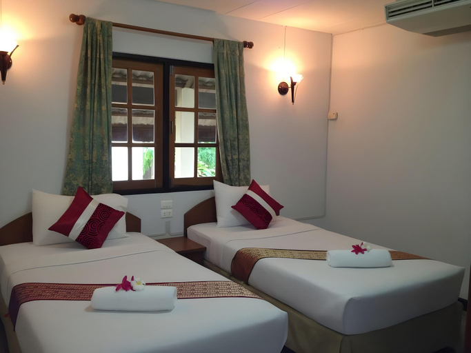 Bedroom 2, Clean Wave Resort, Pathiu