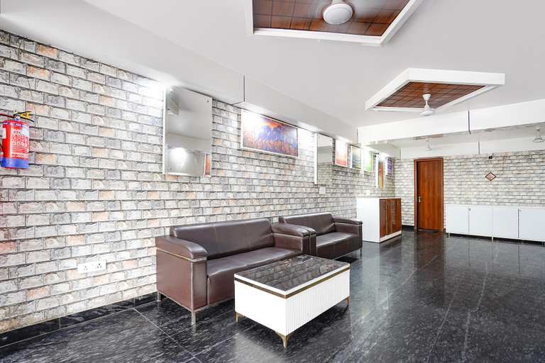 Lobby 5, Fabhotel Rc Residency, Gautam Buddha Nagar