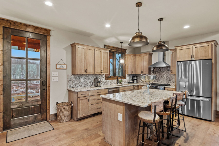 Interior 2, Haven at Eagles Nest, Avery