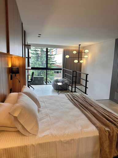 Room 4, Luxury Duplex Loft AC Rooftop Jacuzzi Laureles, Medellín