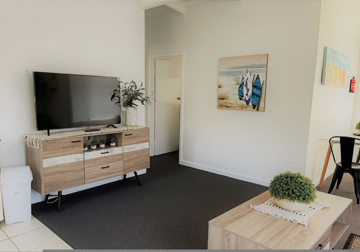 Room 4, Esperance Little Units 1, Esperance