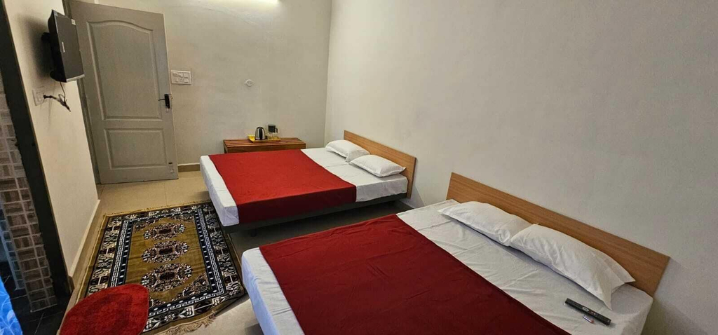 Room 5, LISHIKAA'S INN, Viluppuram
