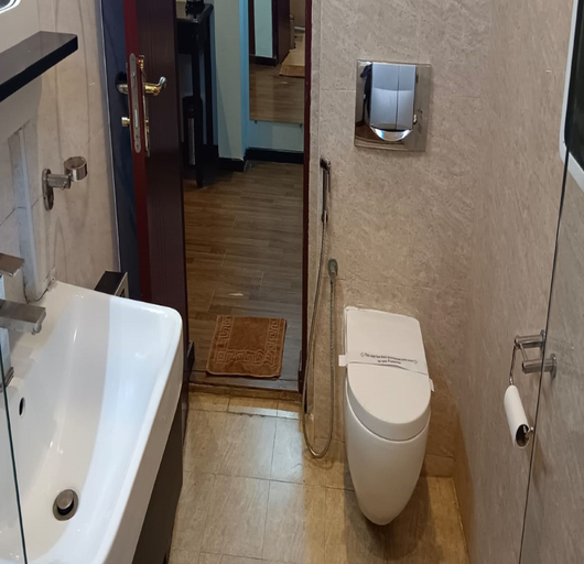 Bathroom 4, AAR Royal Park, Tirunelveli
