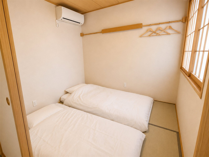 Bedroom 2, Yadoya Karasuma-Inn, Taitō