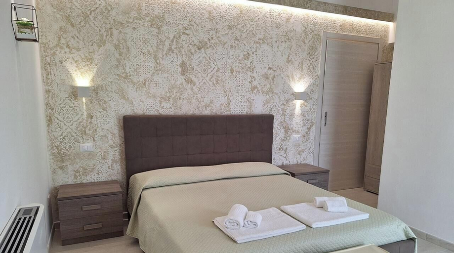 Bedroom 4, Giardino D'Oriente Rooms & Suites, Lecce