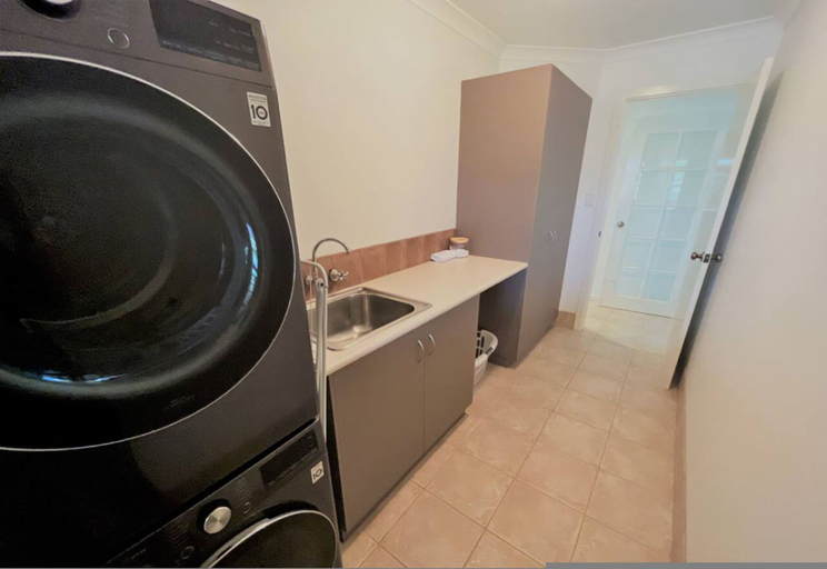 Room 5, The Willow in West Beach, Esperance