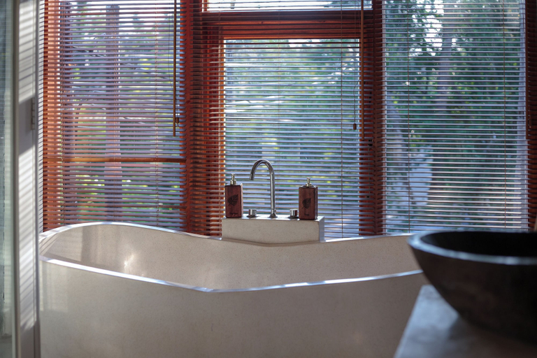 Bathroom 4, Yulaman Hotel, Lombok