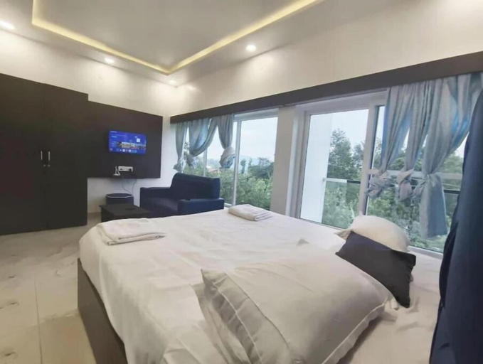 Room 3, RATHNA RESIDENCY YERCAUD, Salem