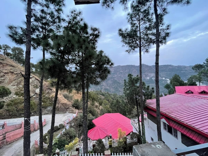 Property grounds 4, Rustic Pines, Solan