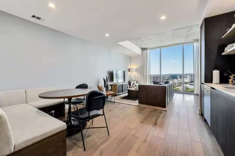 Living area 2, Luxury High-Rise 2BR, Travis
