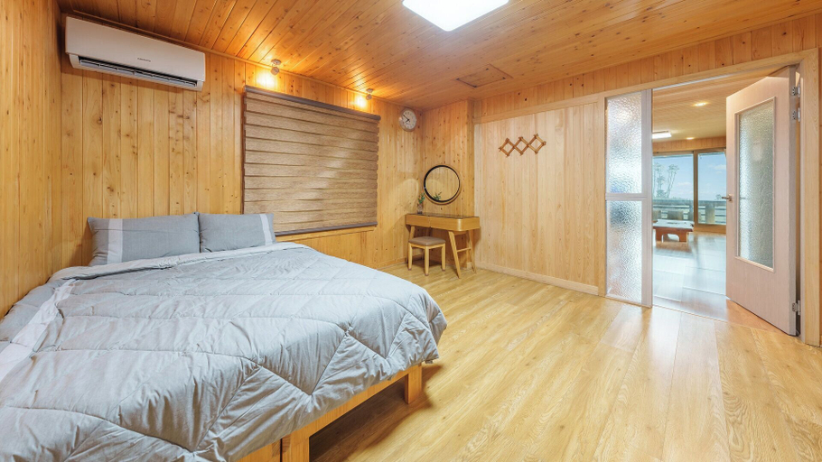 Bedroom 3, Gyeongju Happy Dream Ocean View Pension, Gyeongju
