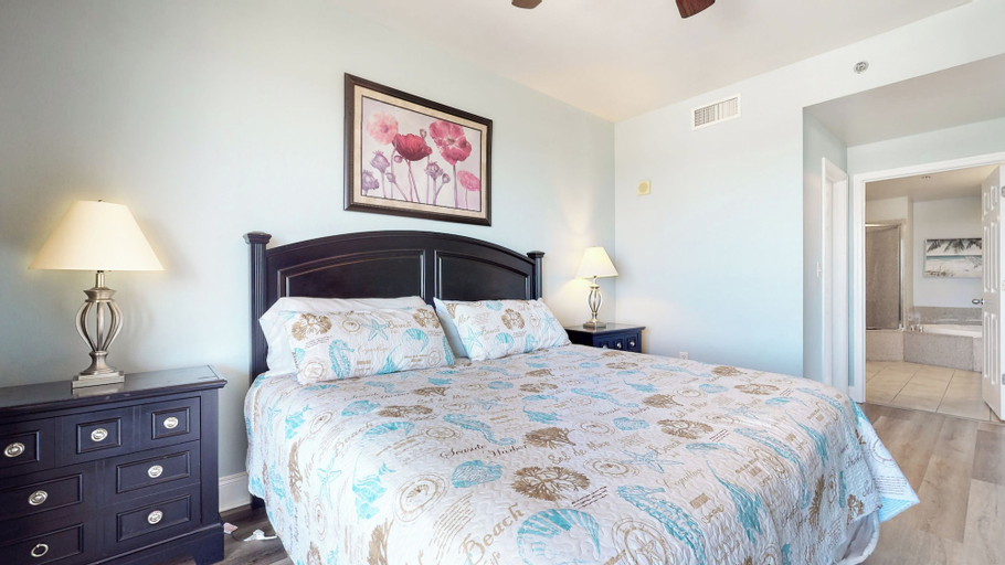 Interior 3, Laketown Wharf 1738, Bay