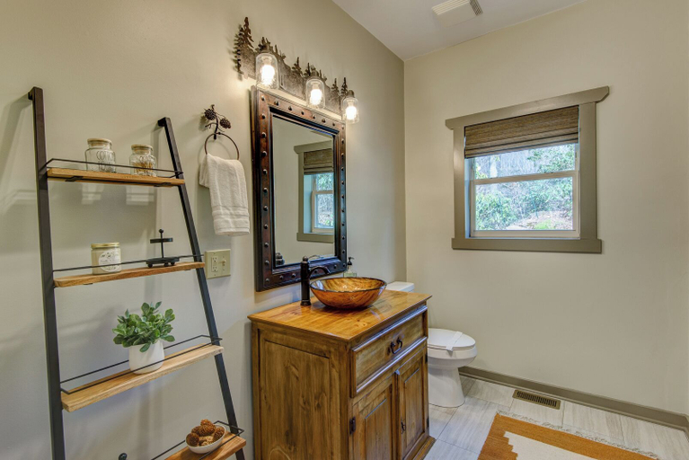 Interior 4, Adventure Hideaway at Eagles Nest, Avery