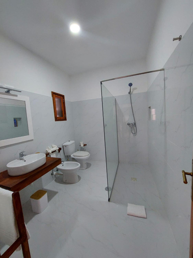 Bathroom 3, Vilas na areia aparthotel