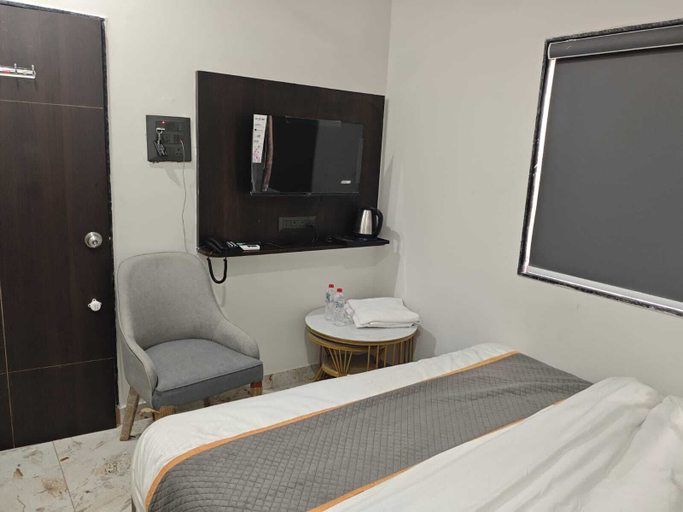 Room 3, Hotel Shree Kesari Nandan, Devbhumi Dwarka