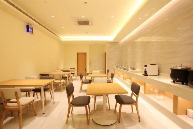 Food & Drinks 5, JI Hotel Shanghai The Bund City God Temple, Shanghai