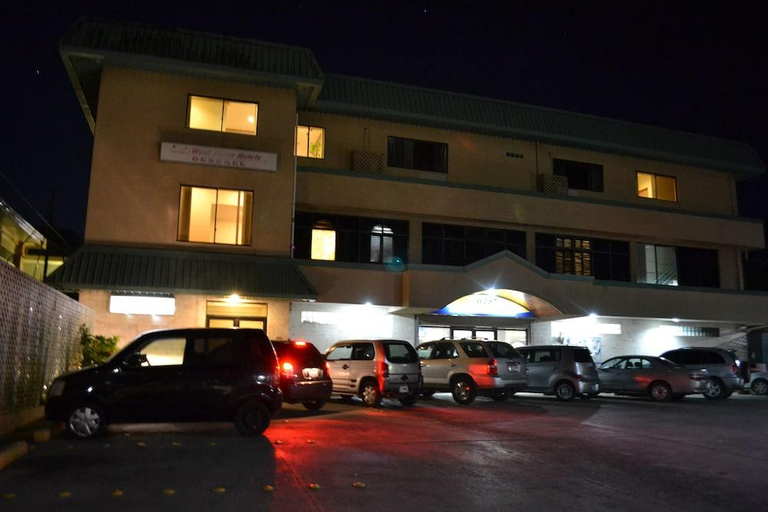 Exterior & Views, West Plaza Desekel
