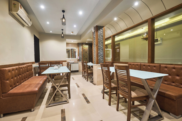 Food & Drinks 5, Treebo Amber International Mumbai Airport T2, Mumbai Suburban