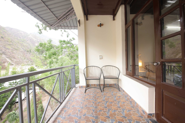 Property grounds 2, Palette Riverside Resort Maldevta, Dehradun