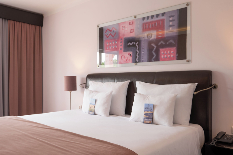 Bedroom 4, Vila Gale Collection Praia Hotel, Albufeira
