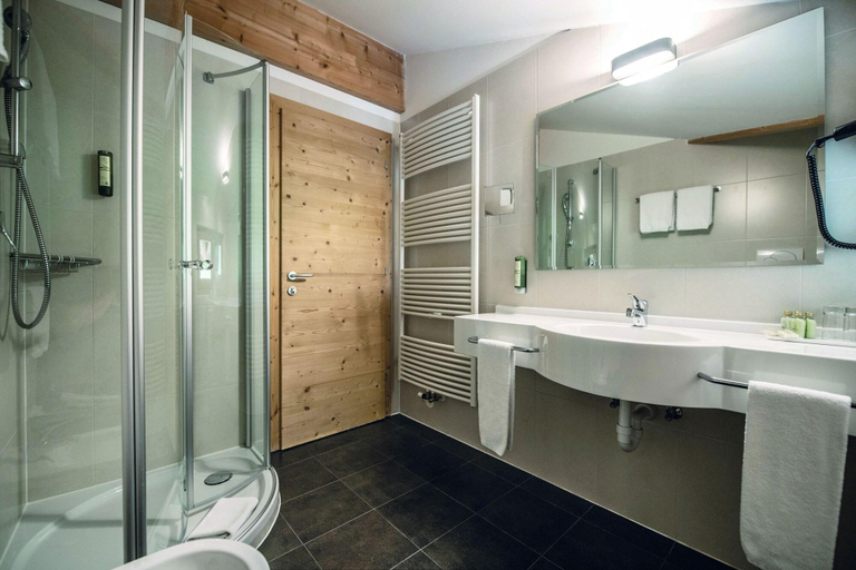 Bathroom 5, Sonus Alpis, Bolzano