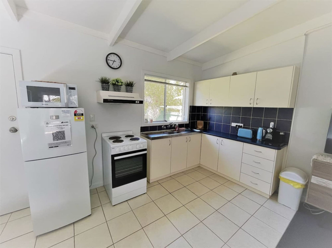 Room 2, Esperance Little Units 1, Esperance