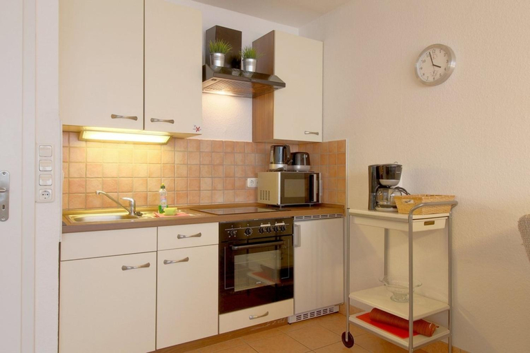 Others 5, Apartment 470, Goslar