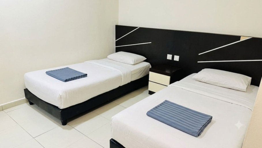 Room 2, Hotel Taming Sari 707, Malacca City