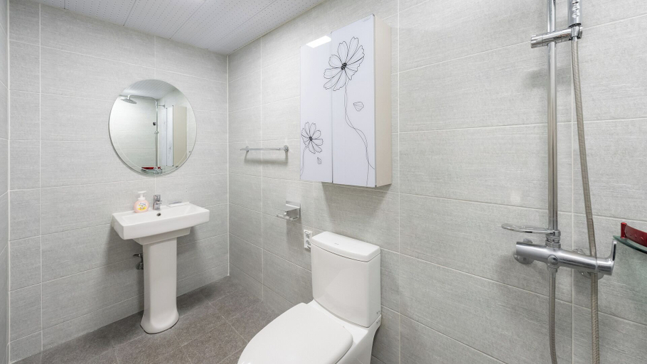 Bathroom 4, Donghae Red Roof Pension, Donghae