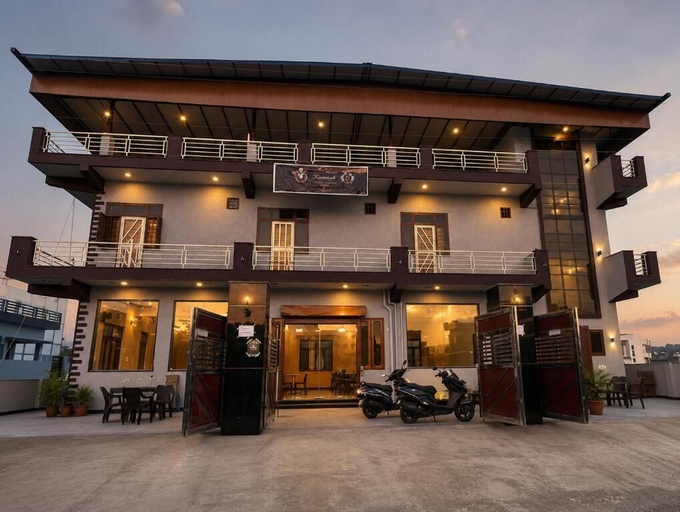 Exterior, Buransh Social, Dehradun