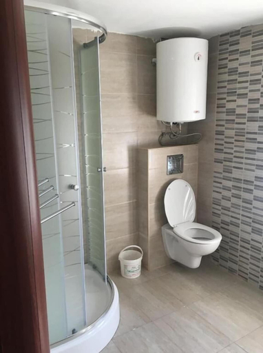 Bathroom 2, Villa Oliver Abádszalók, Tiszafüred