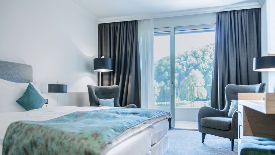 Bedroom 2, Hotel Bad Schauenburg, Liestal