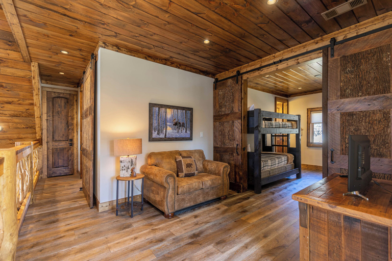 Interior 5, Casa Tres Cuervos at Eagles Nest, Avery