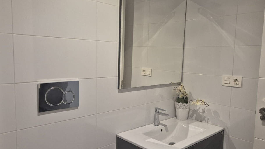 Bathroom 2, Apartment Mil Palmeras Vitamina, Alicante
